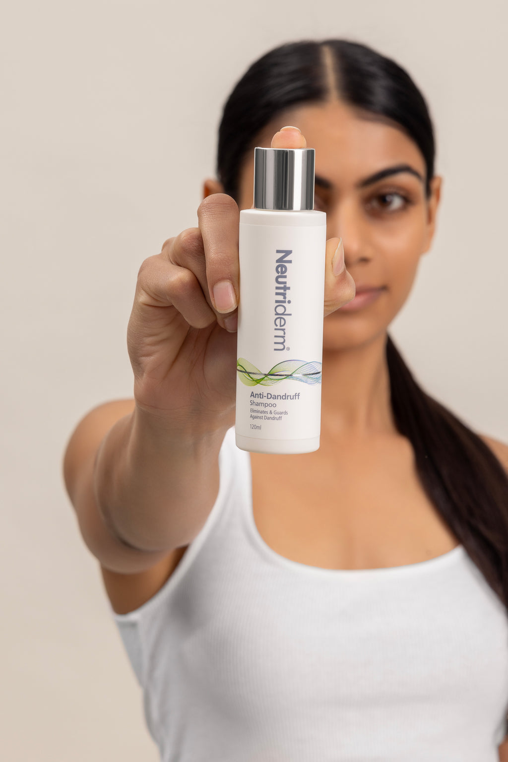 Best AntiDandruff Shampoo For Men And Women Neutriderm India